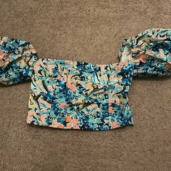 Abercrombie puff sleeve crop top - Picture 1 of 2